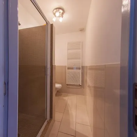 Apartment Mansard Antonovicha 4 Kiew