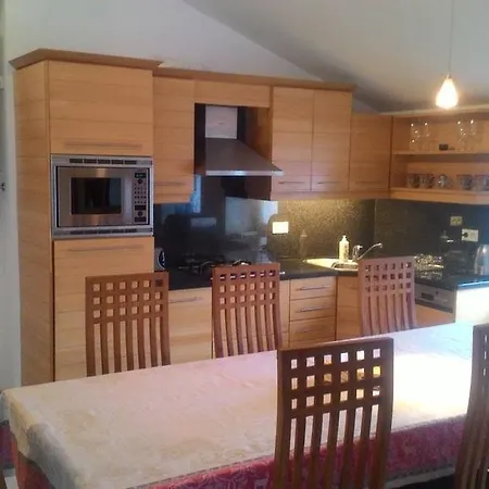 Mansard Antonovicha 4 * Kiew